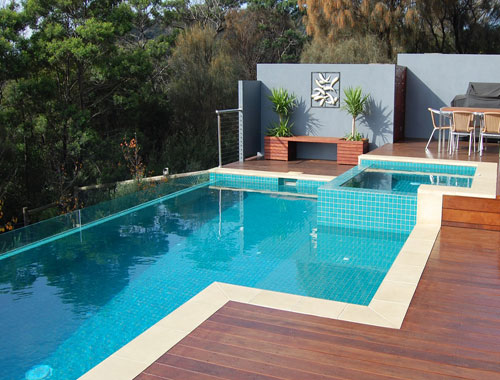 Plunge Swimming Pool Manufacturer in Faridabad